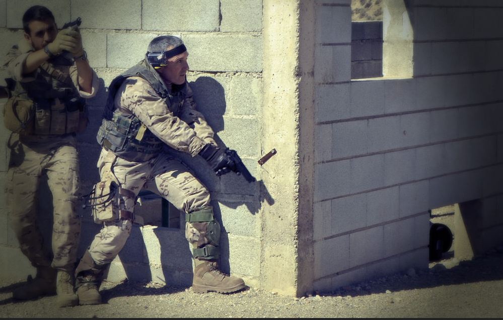 binomio-legion-combate-cqb